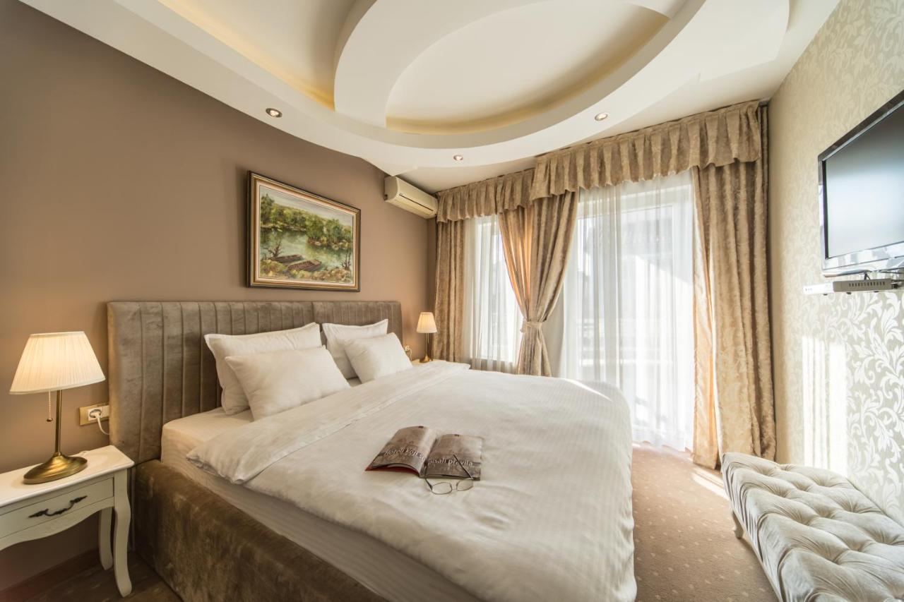 Garni Hotel President De Luxe Kragujevac Eksteriør billede